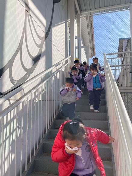 说明:https://static2.ivwen.com/users/37168285/originded25573ba31f7274f04df2523ad6680.jpg?imageView2/2/w/750/h/1400/q/80